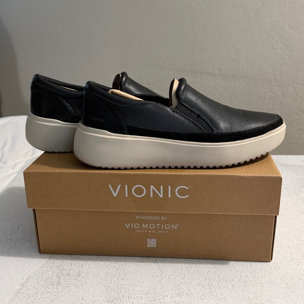 Vionic Women’s 7.5W Leather Shoe